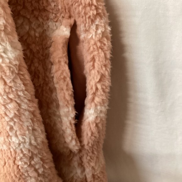 XL Koolaburra by Ugg Sherpa Shacket - Pink & Cream - Picture 7 of 9